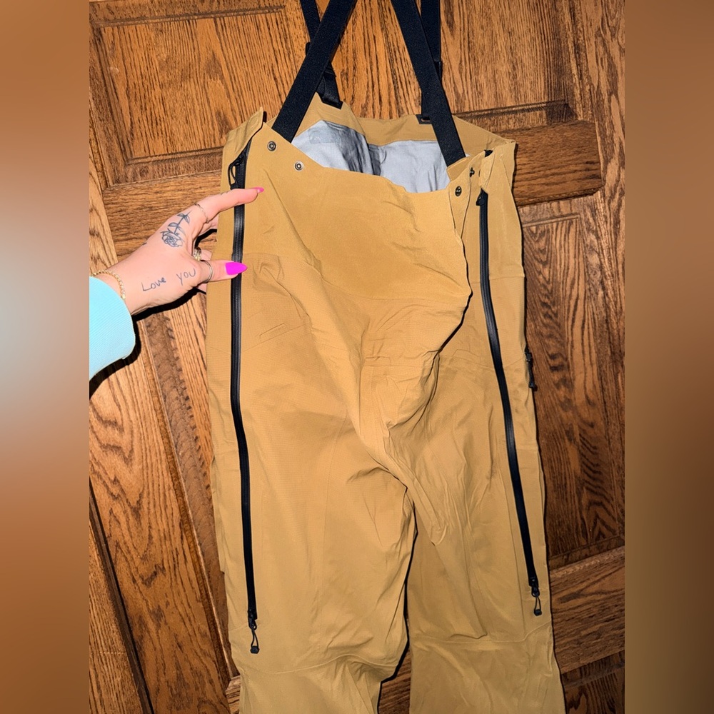 The North Face Tan and Black Ski Pants size medium women’s - Picture 5 of 7